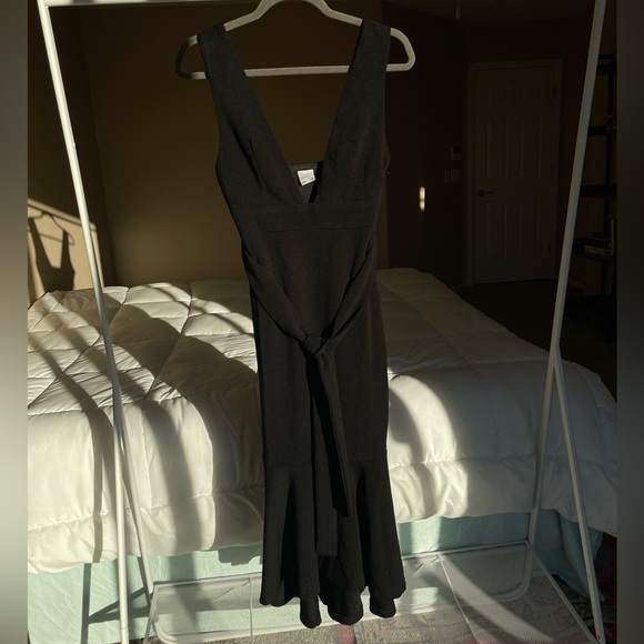 Selfie Leslie Black Deep V Neck Dress - Picture 5 of 11